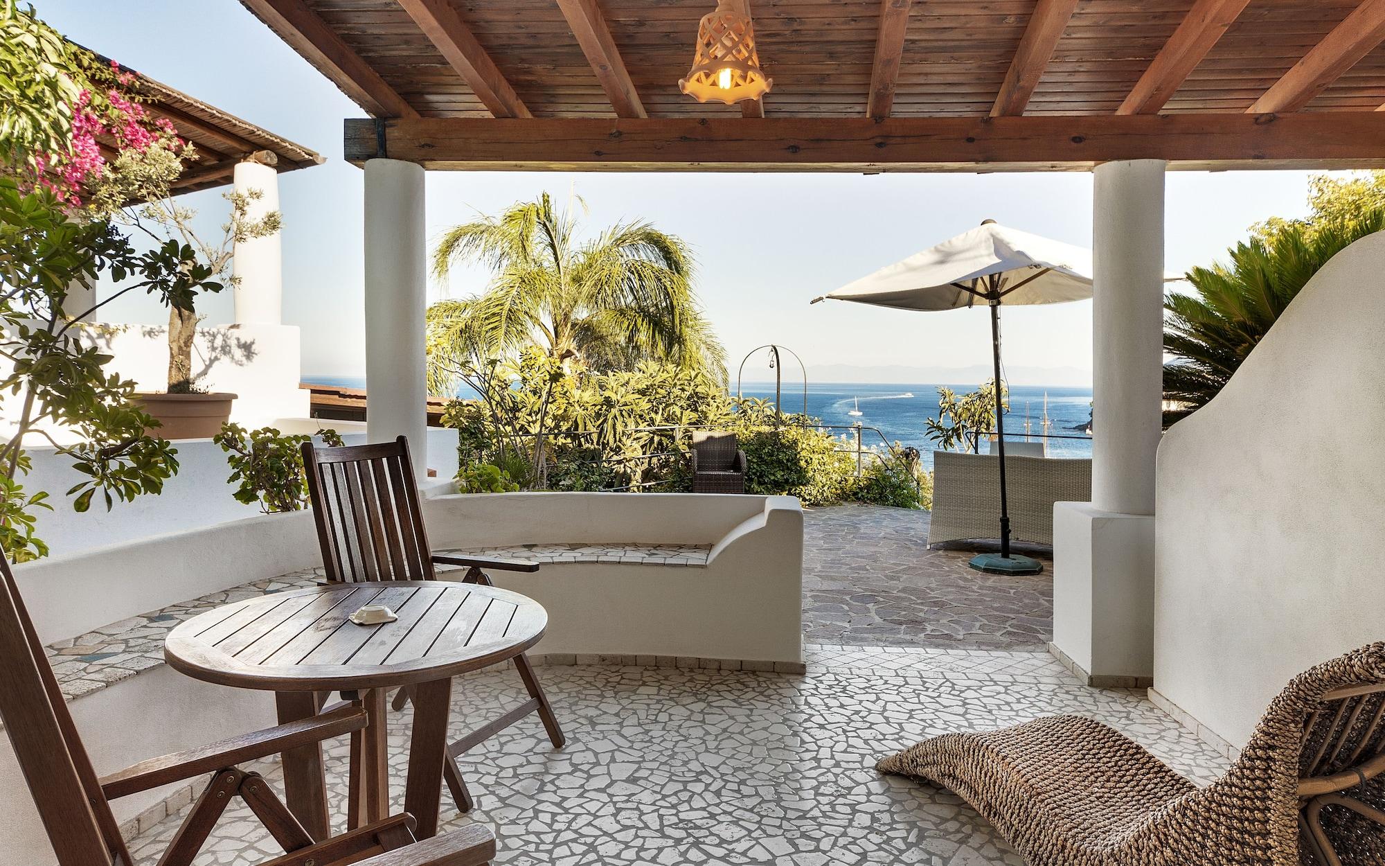 Enrica - Aeolian Charme Hotel 4*